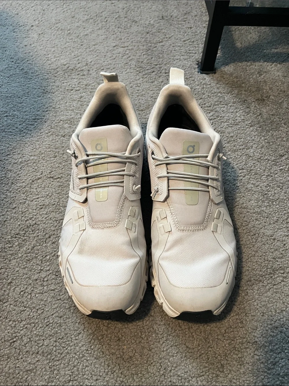 On Cloud Waterproof women’s sneakers size 7